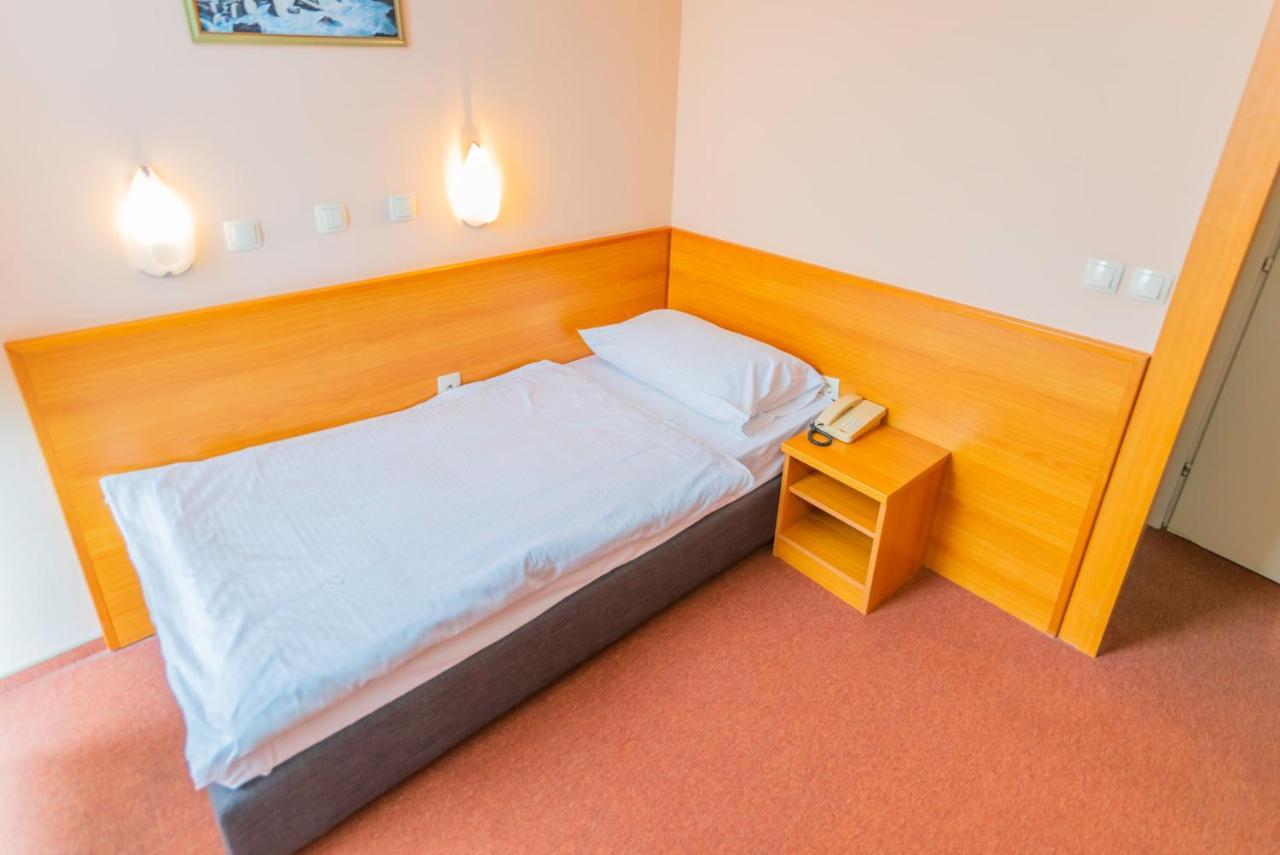 Hotel Park Čakovec Eksteriør billede