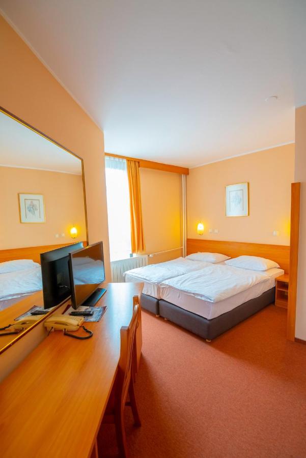 Hotel Park Čakovec Eksteriør billede